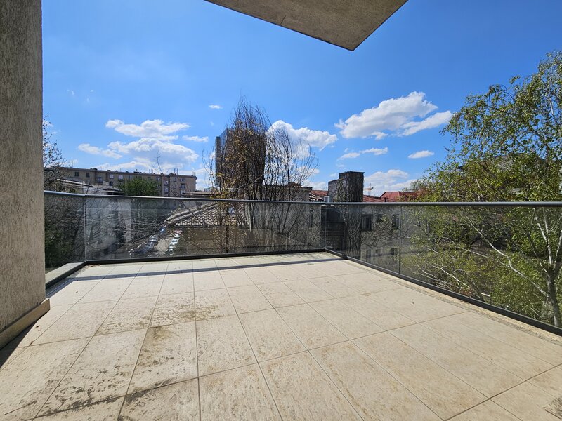 Dorobanti, Capitale,