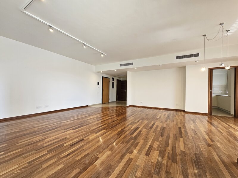 Dorobanti, Capitale,